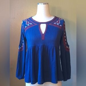 #51 Navy Embroidered Top !